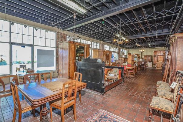 Dining room, Interior