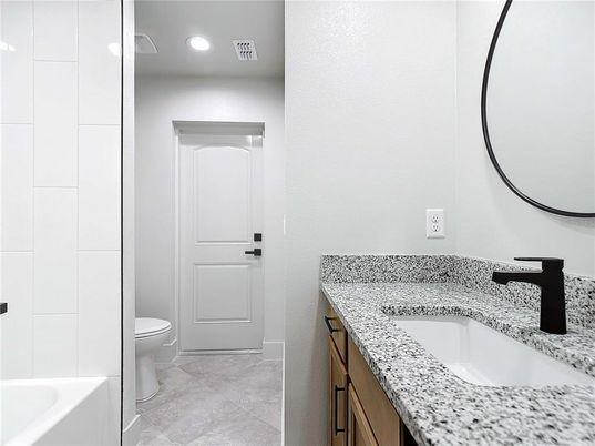 Bathroom, Interior, Recessed Lighting