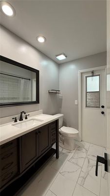 Bathroom, Dual Sink Vanities, Interior, Marble, Recessed Lighting