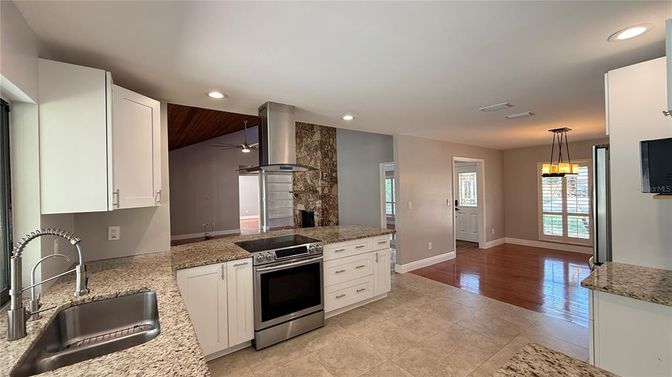 Interior, Kitchen, Pendant Lights, Recessed Lighting, Wood Texture Flooring