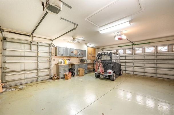 Garage, Interior
