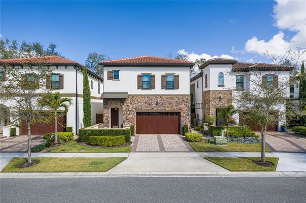 Attached, Exterior, Facade, Mediterranean