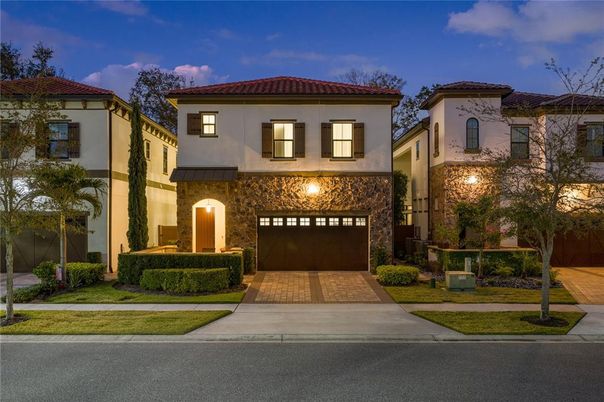 Attached, Exterior, Facade, Mediterranean