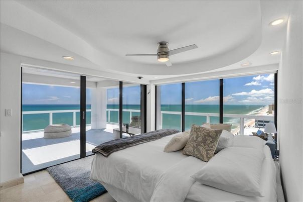Bedroom, Interior, Recessed Lighting, Water