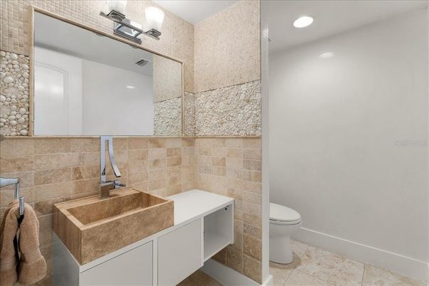 Bathroom, Interior, Recessed Lighting