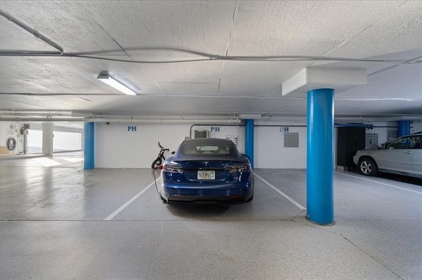 Garage, Interior