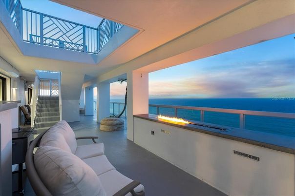 Exterior, Interior, Water
