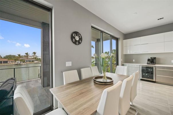 Dining room, Interior, Kitchen, Recessed Lighting, Water