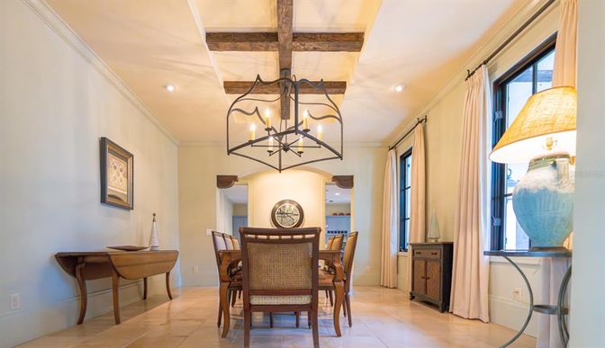 Chandelier, Dining room, Interior, Pendant Lights, Recessed Lighting, Wooden Beams
