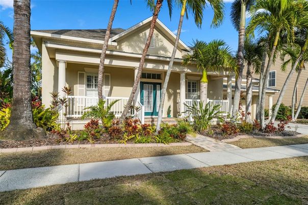 Exterior, Facade, American Craftsman