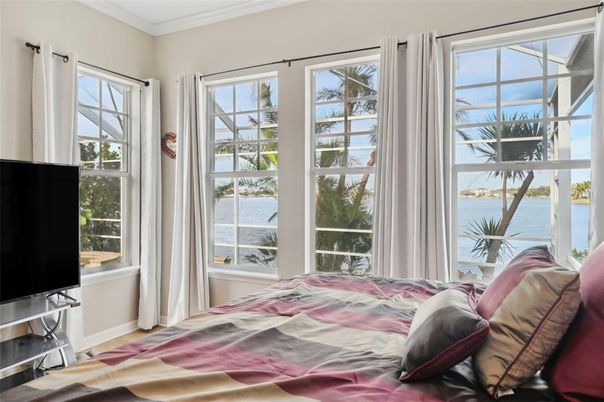 Bedroom, Interior, Water
