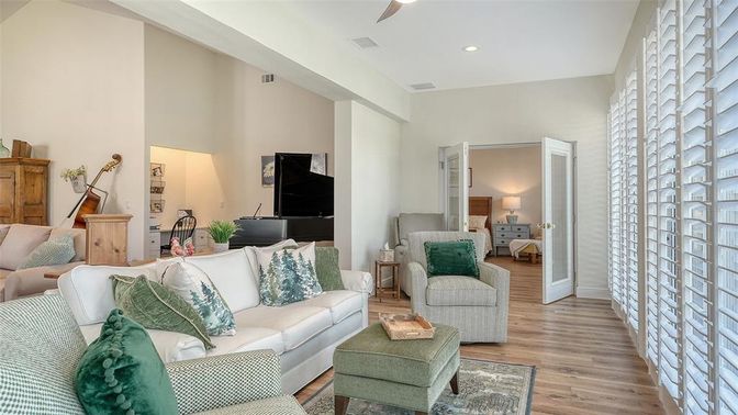 Interior, Living room, Recessed Lighting, Wood Texture Flooring