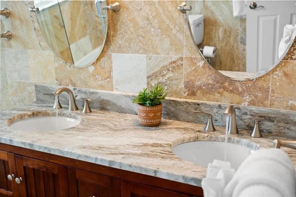 Bathroom, Dual Sink Vanities, Interior