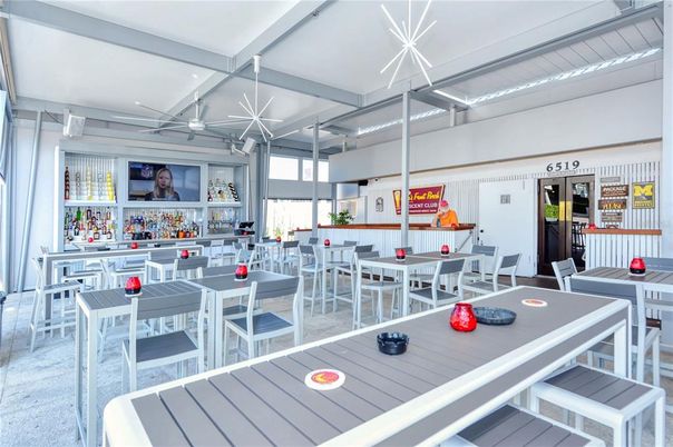 Dining room, Interior