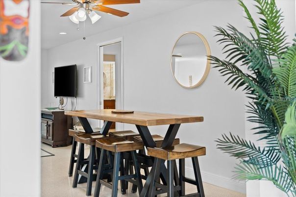 Dining room, Interior, Recessed Lighting