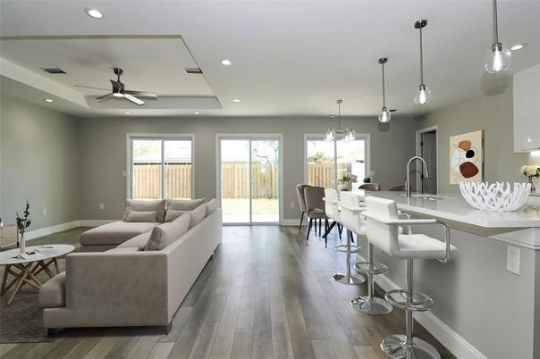 Dining room, Interior, Kitchen, Living room, Pendant Lights, Recessed Lighting, Wood Texture Flooring