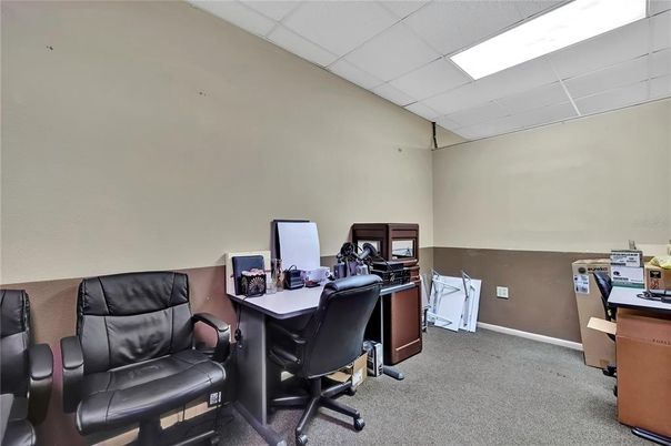 Home Office, Interior
