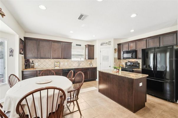 Dining room, Interior, Kitchen, Recessed Lighting
