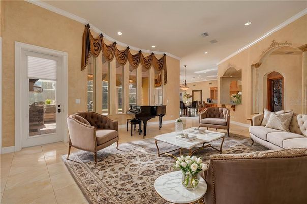 Interior, Living room, Pendant Lights, Piano, Recessed Lighting