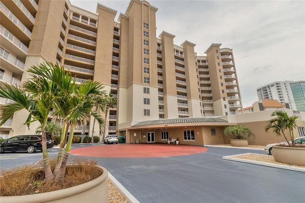 Exterior, Facade, Condo Building