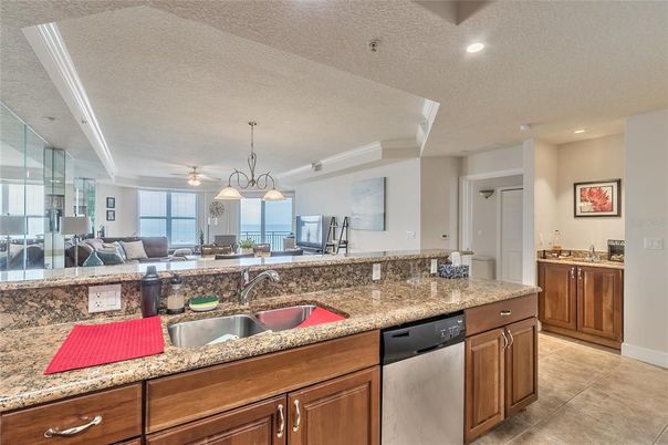 Dining room, Interior, Kitchen, Pendant Lights, Recessed Lighting