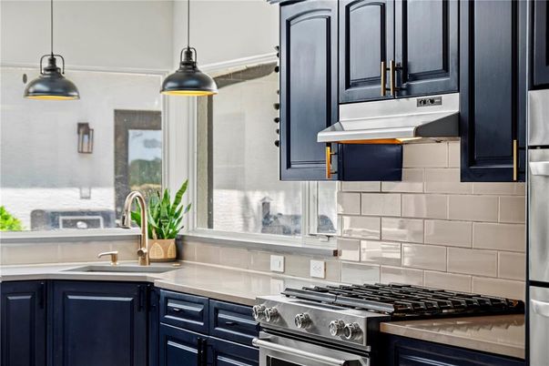 Interior, Kitchen, Pendant Lights, Stainless Steel Appliances