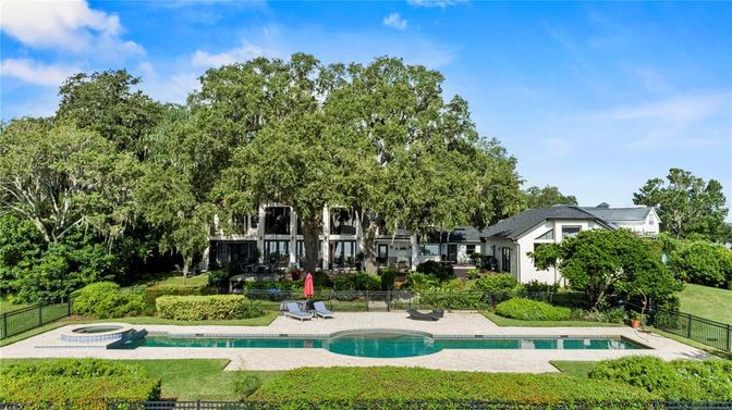 Exterior, Pool