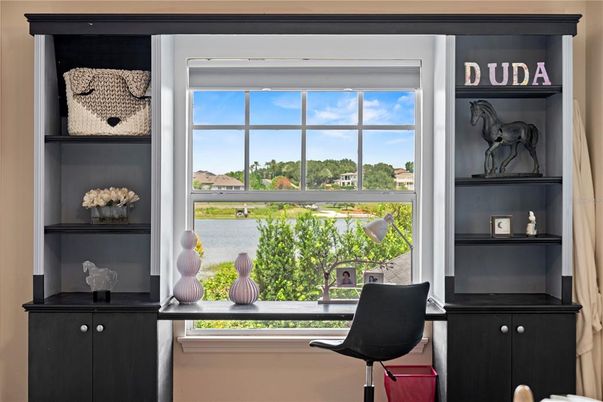 Home Office, Interior