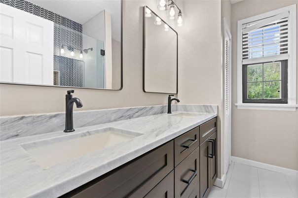 Bathroom, Dual Sink Vanities, Interior