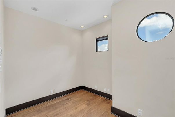 Empty room, Interior, Recessed Lighting, Wood Texture Flooring
