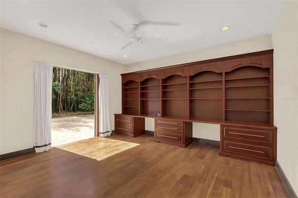 Home Office, Interior, Recessed Lighting, Wood Texture Flooring