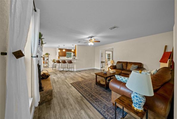 Interior, Living room, Pendant Lights, Wood Texture Flooring