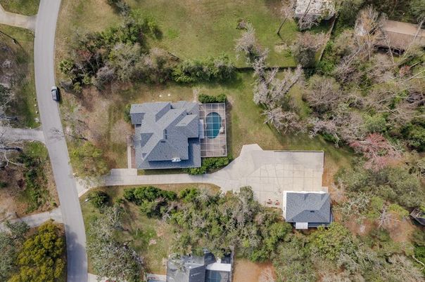 Exterior, Drone