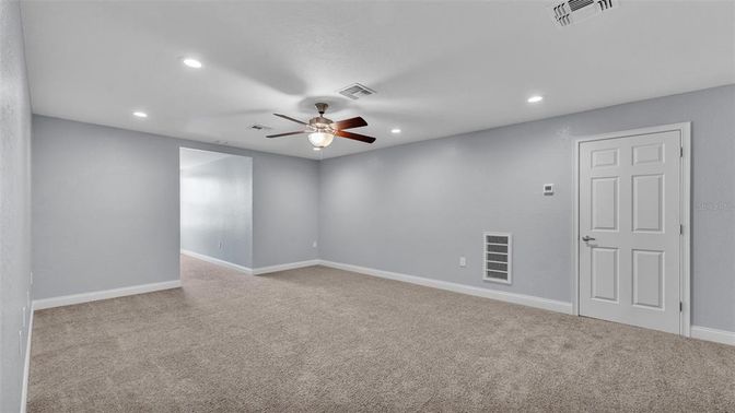 Empty room, Interior, Recessed Lighting