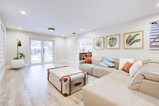 Interior, Living room, Recessed Lighting, Wood Texture Flooring