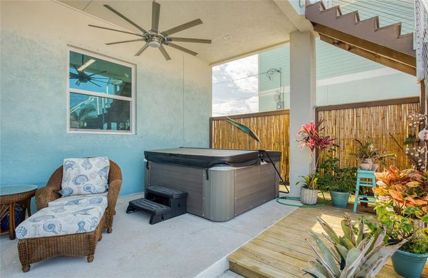 Exterior, Hot Tub