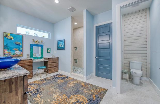 Bathroom, Interior, Recessed Lighting