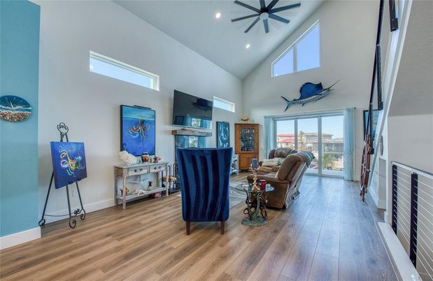 Interior, Living room, Recessed Lighting, Wood Texture Flooring