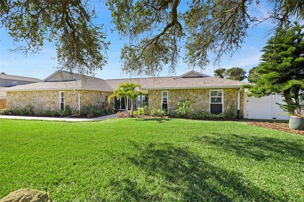 Attached, Backyard, Exterior, Facade, Brick Facade, Ranch