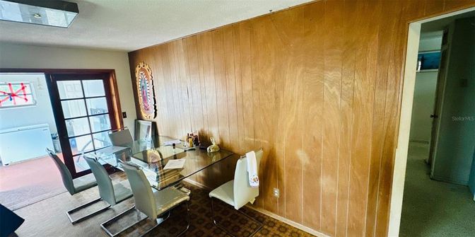 Dining room, Interior