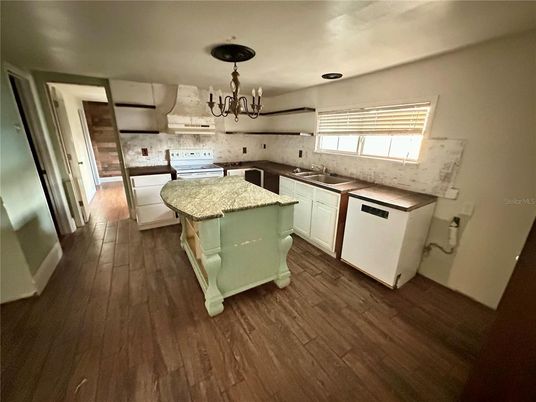 Chandelier, Interior, Kitchen, Wood Texture Flooring