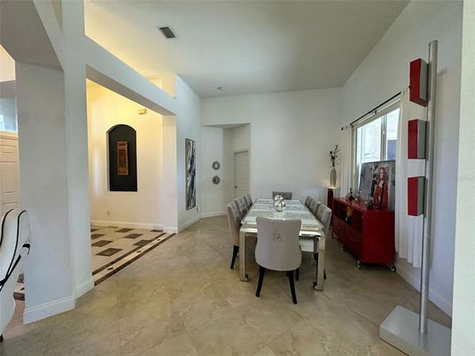 Dining room, Interior