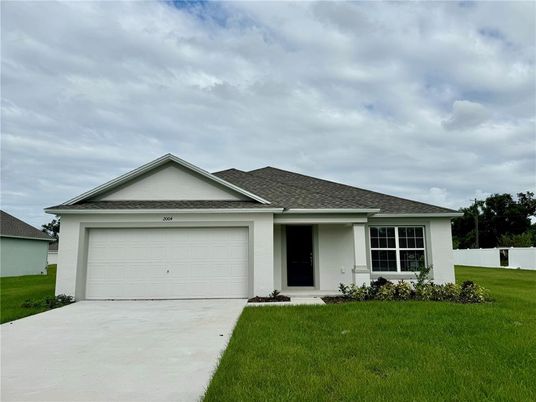 Attached, Exterior, Facade, Ranch