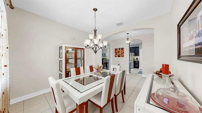 Chandelier, Dining room, Interior, Kitchen