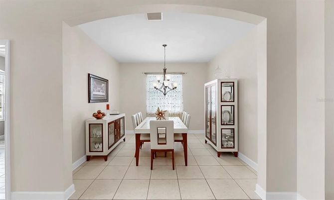 Chandelier, Dining room, Interior