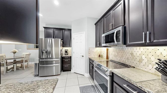 Dining room, Interior, Kitchen, Recessed Lighting, Stainless Steel Appliances