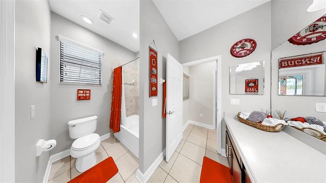 Bathroom, Interior, Recessed Lighting