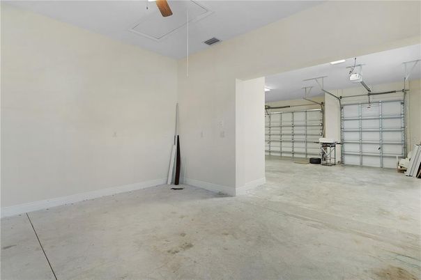 Garage, Interior