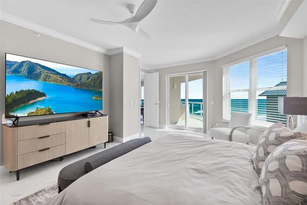 Bedroom, Interior, Water
