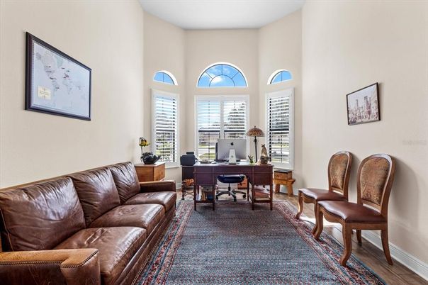 Home Office, Interior